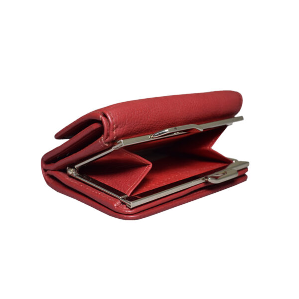 Red leather purses for Global Trade - 8616